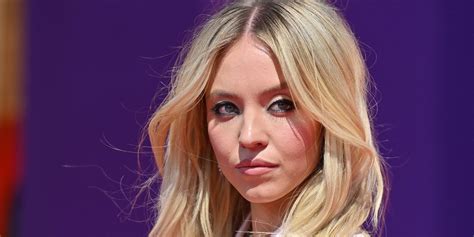 sidney sweeney nuda|Sydney Sweeney Says Filming Nude Scenes Made Her Feel.